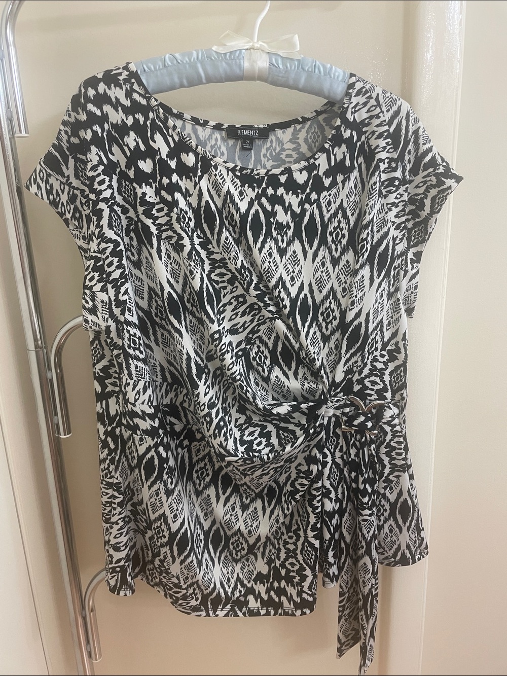 Elementz Black and White Tie-Front Cap Sleeve Top